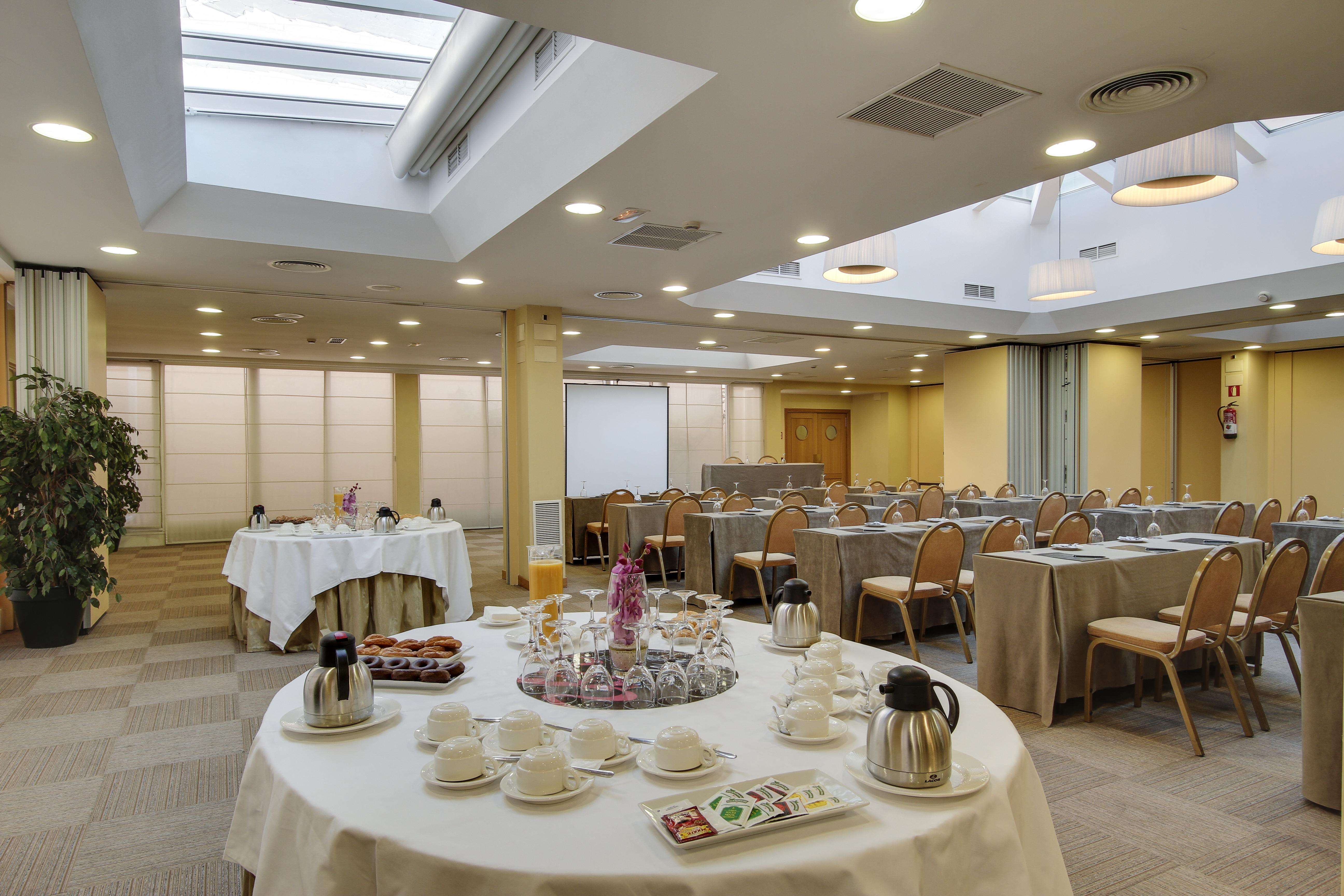 Rafaelhoteles Ventas (Adults Only) Madryt Zewnętrze zdjęcie