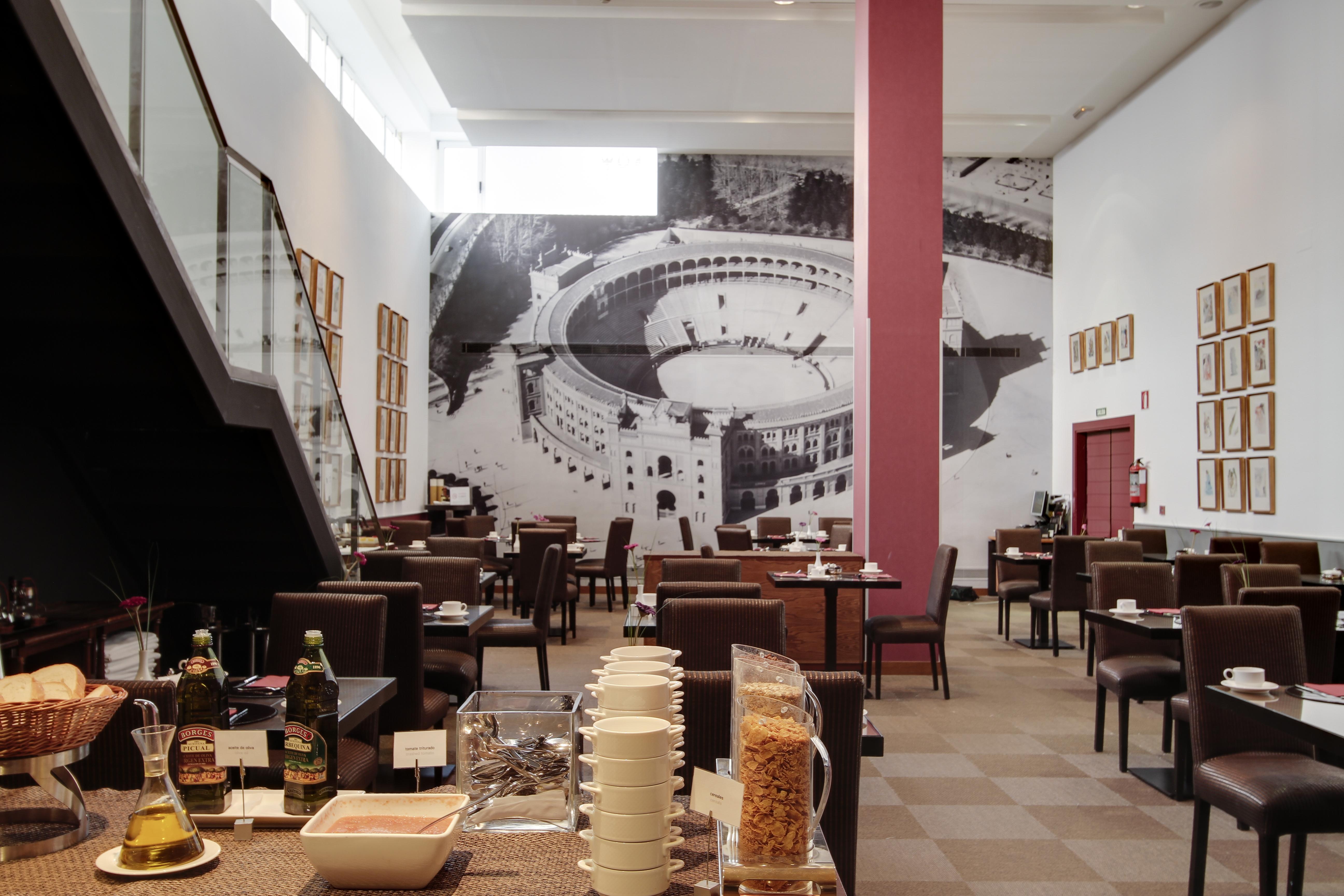 Rafaelhoteles Ventas (Adults Only) Madryt Zewnętrze zdjęcie